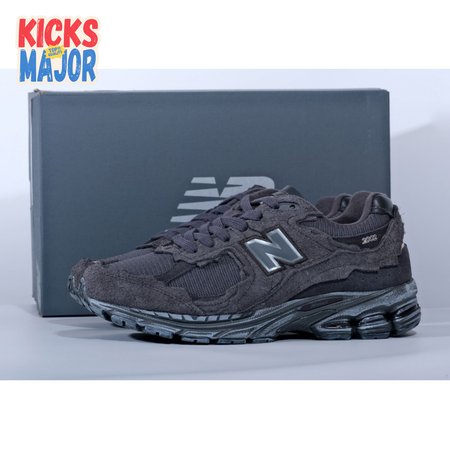 New Balance 2002R Refined Future 40-45